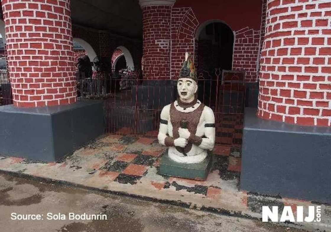 Exclusive: See burial sites of four Oonis of Ife (Photos) Exclusive: See burial sites of four Oonis of Ife (Photos)