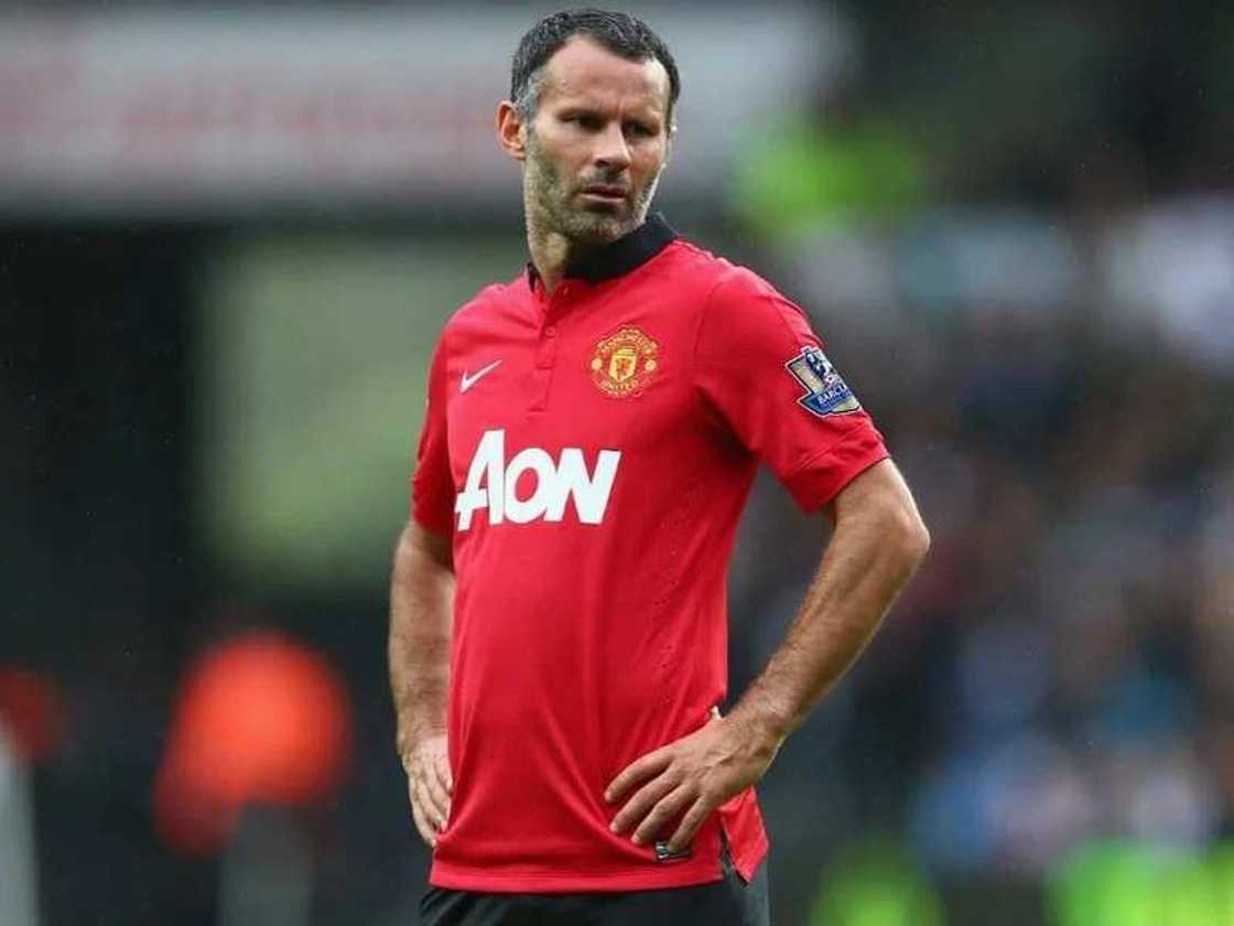 Jerin ‘Yan kwallon da ba su taba karbar jan kati a fili ba har su kayi ritaya Jerin ‘Yan kwallon da ba su taba karbar jan kati a fili ba har su kayi ritaya