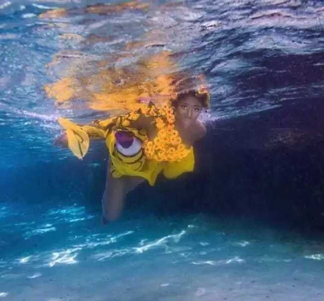 Kyawawan hotuna daga tafkin dajin Yankari Kyawawan hotuna daga tafkin dajin Yankari