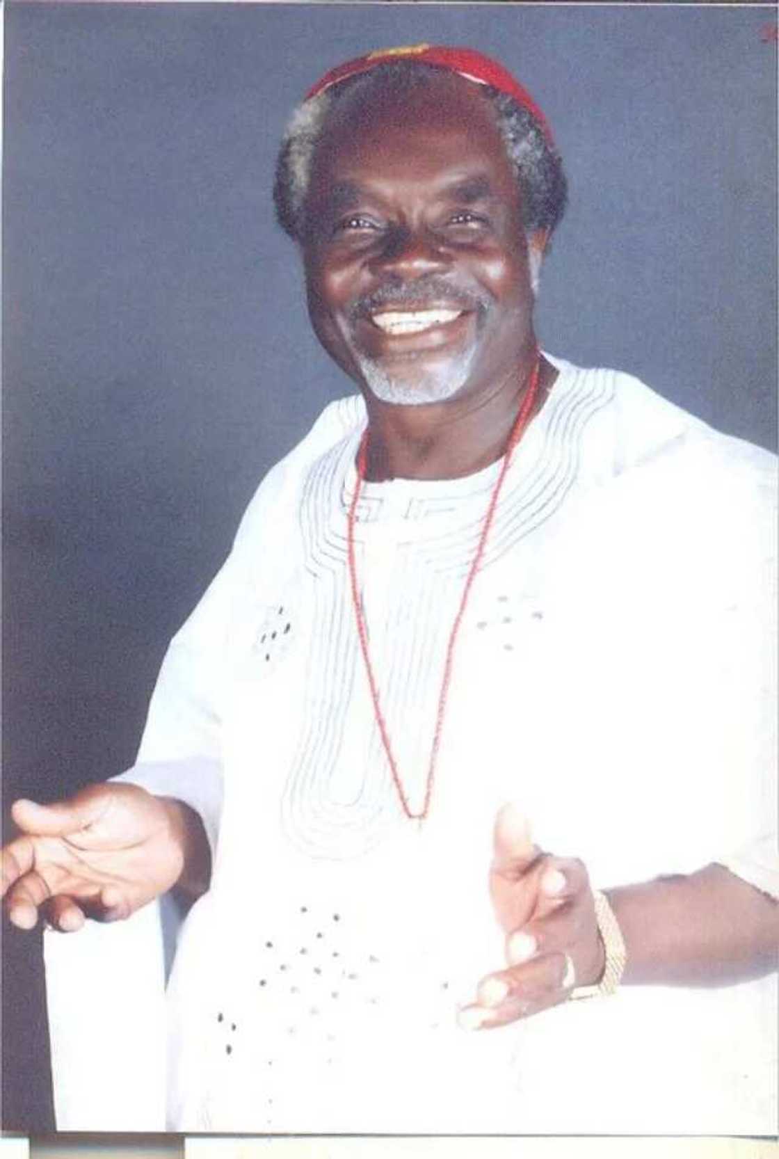 2019: Oladope Agoro ya ba Shugaba Buhari shawara ya koma Daura 2019: Oladope Agoro ya ba Shugaba Buhari shawara ya koma Daura