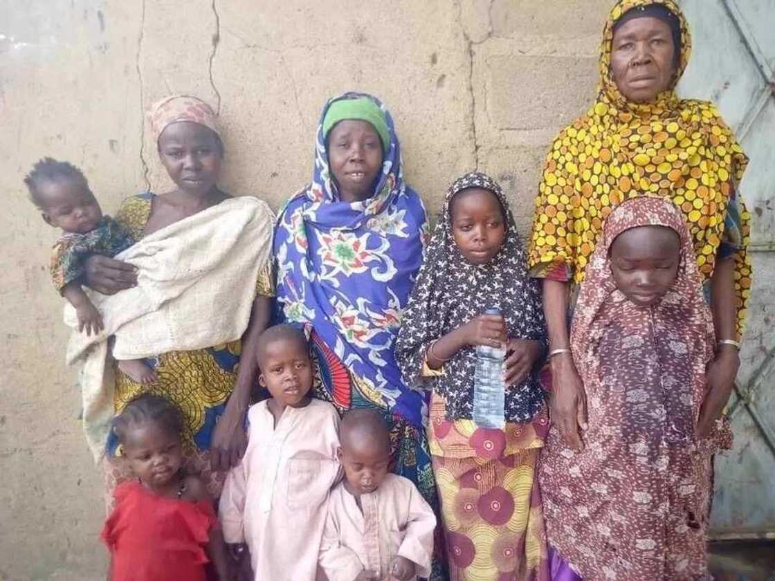 Wasu Iyalan Boko Haram sun fada hannun Rundunar Sojin Najeriya Wasu Iyalan Boko Haram sun fada hannun Rundunar Sojin Najeriya