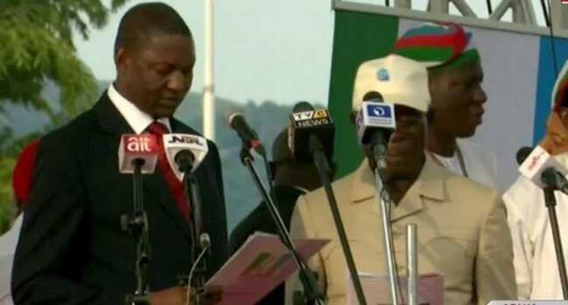 Breaking: Oshiomhole sworn in as APC national chairman