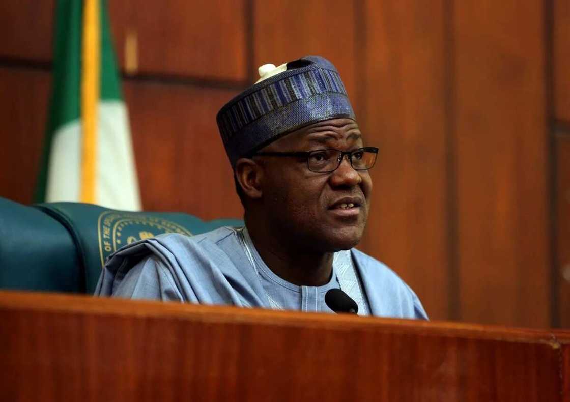 Yakubu Dogara ya nuna damuwarsa game da yawan mutuwa da akeyi a majalisar wakilai Yakubu Dogara ya nuna damuwarsa game da yawan mutuwa da akeyi a majalisar wakilai