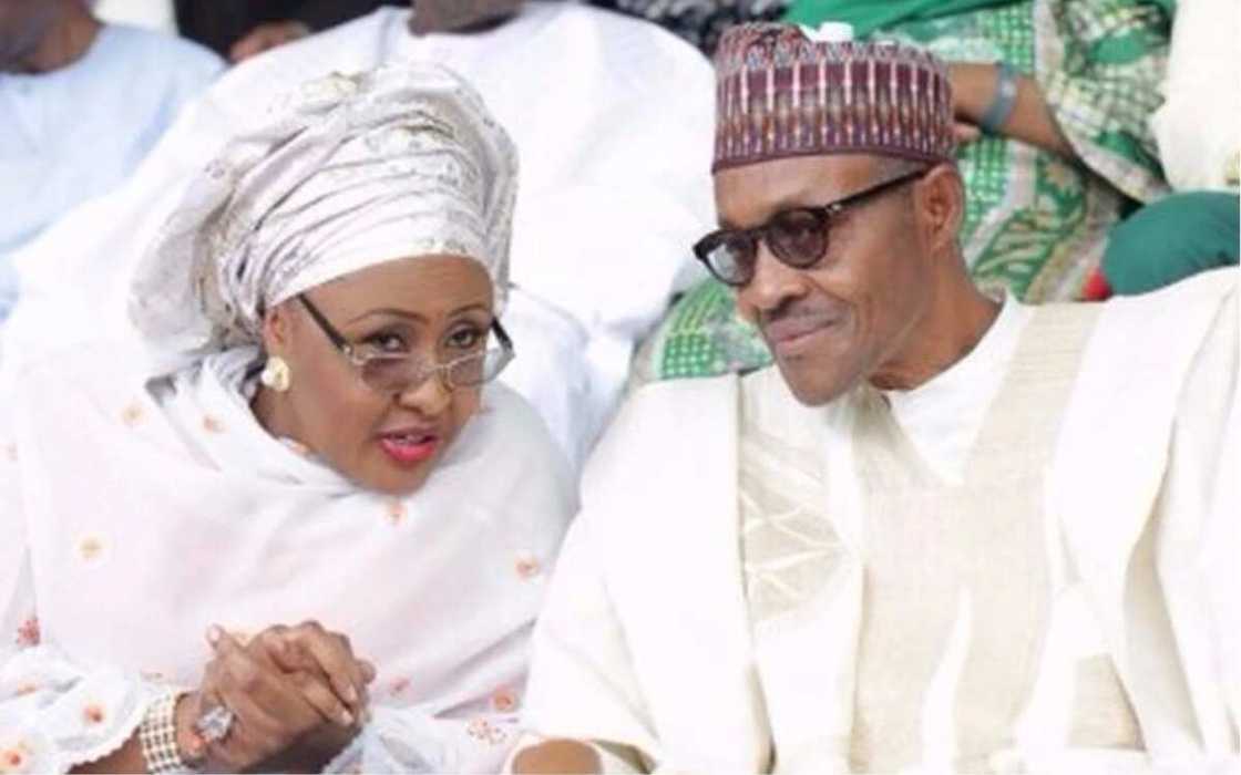 Aisha Buhari ta sake yin magana a kan goyawa mijinta baya a 2019