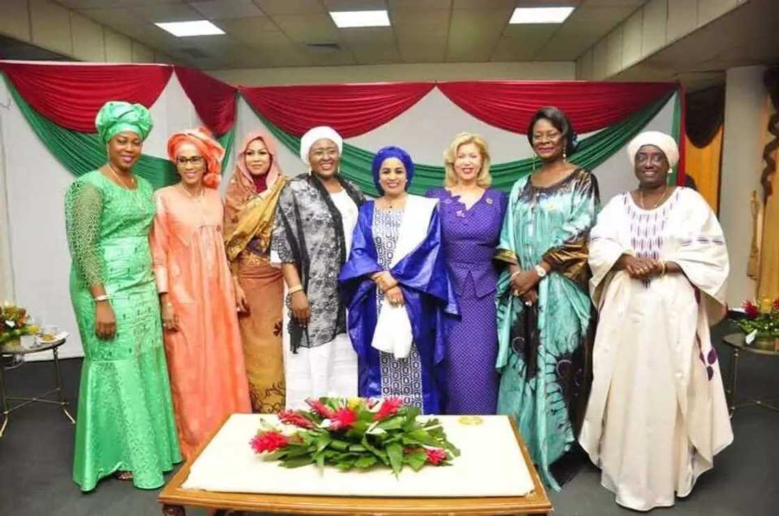 Uwargidan shugaban kasa Aisha Buhari ta halarci gagarumin taro a kasar Burkina Faso (hotuna) Uwargidan shugaban kasa Aisha Buhari ta halarci gagarumin taro a kasar Burkina Faso (hotuna)