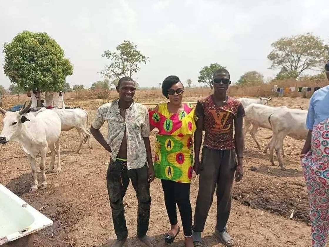 Wata 'yar a-mutum Buhari daga kabilar Ibo tace tana tare da Makiyaya Wata 'yar a-mutum Buhari daga kabilar Ibo tace tana tare da Makiyaya