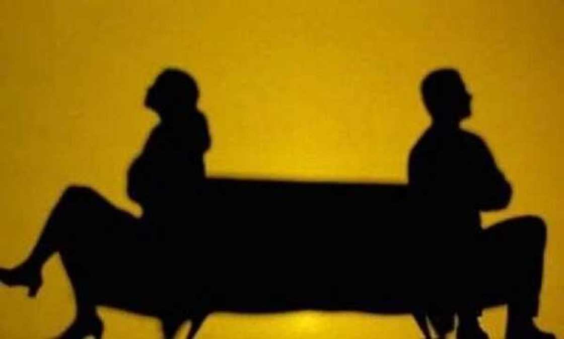 Auren wata mata ya mutu saboda juyawa mijin ta baya a shimfida Auren wata mata ya mutu saboda juyawa mijin ta baya a shimfida