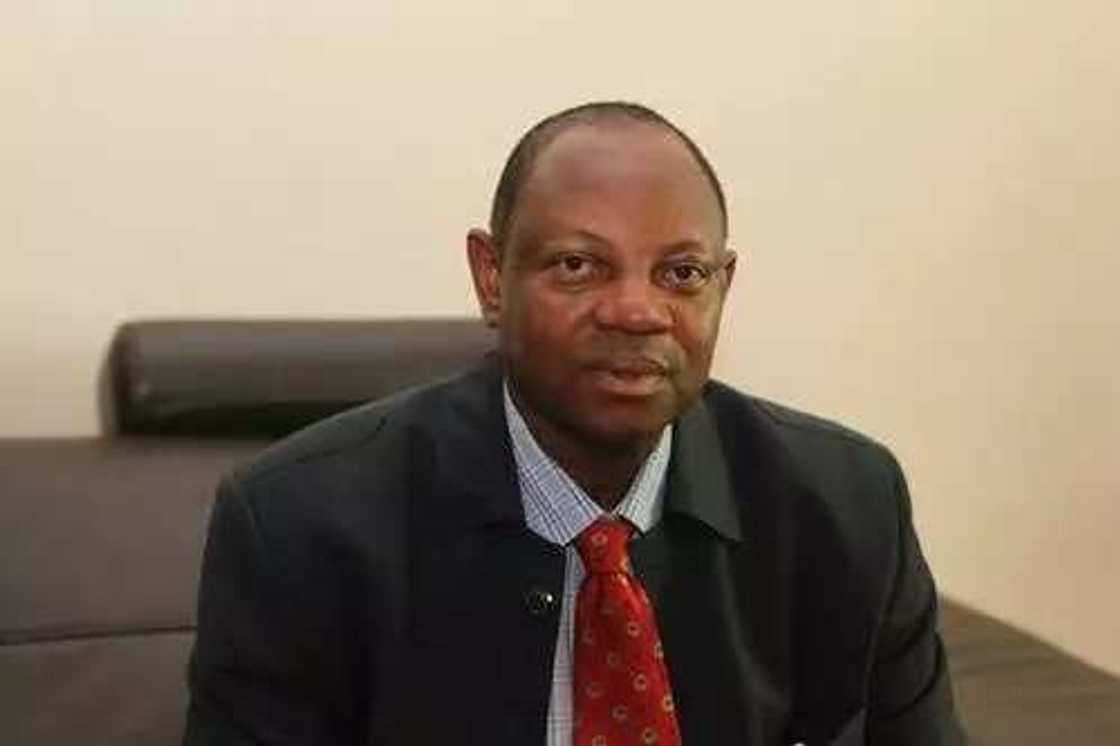 Yanzu-yanzu: Shugaba Buhari ya cire shugaban hukumar afuwa, ya maye gurbinsa Yanzu-yanzu: Shugaba Buhari ya cire shugaban hukumar afuwa, ya maye gurbinsa