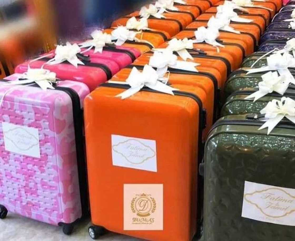 Biki bidiri: Hotunan kyaututtukan da aka rabawa wadanda suka halarci bikin diyar Dangote Biki bidiri: Hotunan kyaututtukan da aka rabawa wadanda suka halarci bikin diyar Dangote