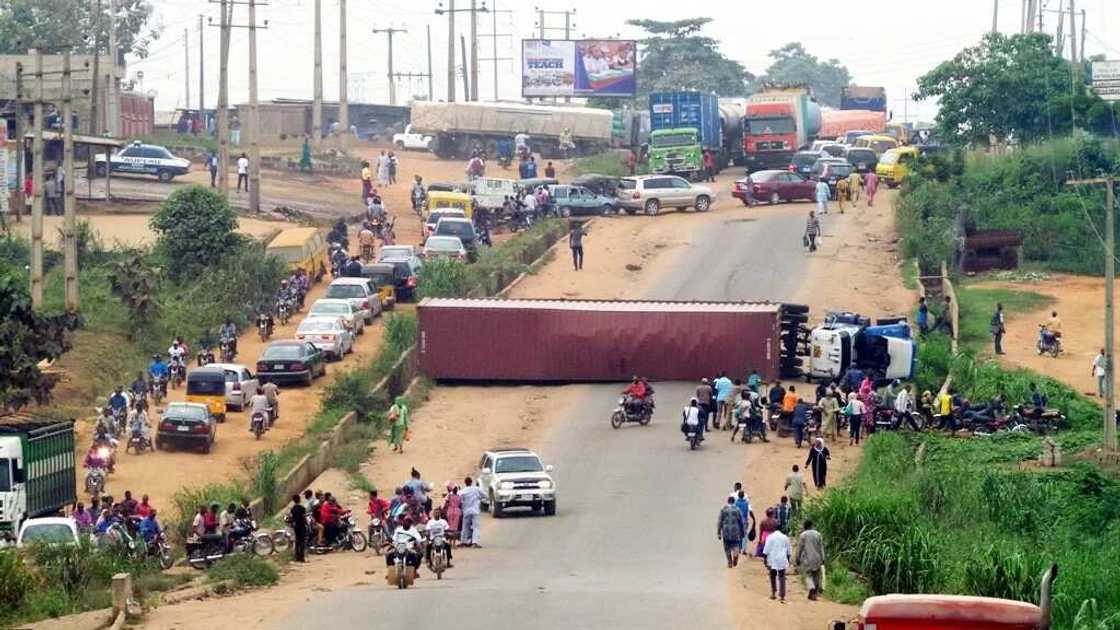 Another Truck Skids On Ikorodu-Shagamu Expressway