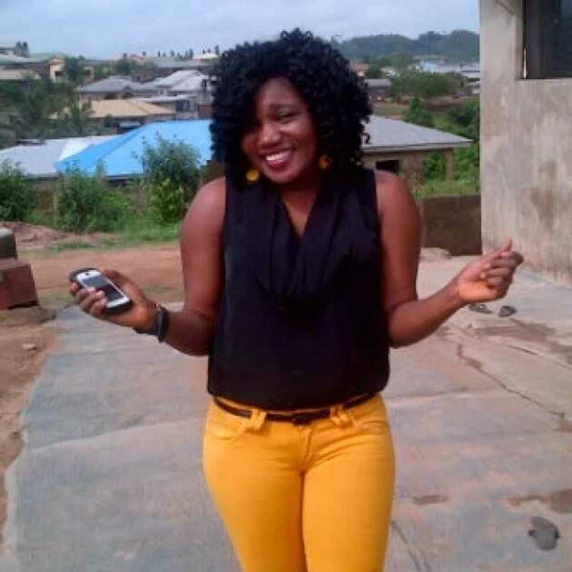 Retro: Life of late Nollywood actress Bisi Komolafe who died at the of 26 Retro: Life of late Nollywood actress Bisi Komolafe who died at the of 26