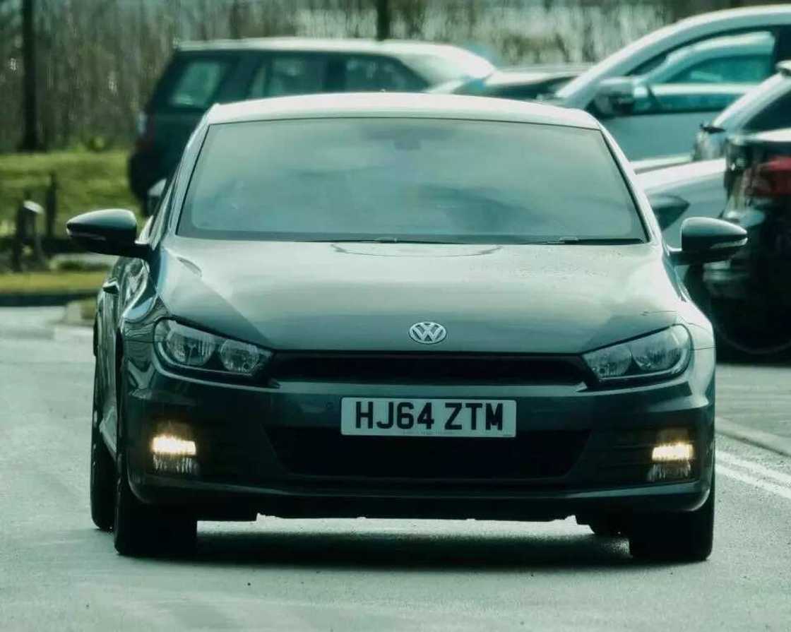 Alexis Sanchez drives car worth more than the motors of entire Yeovil team Alexis Sanchez drives car worth more than the motors of entire Yeovil team