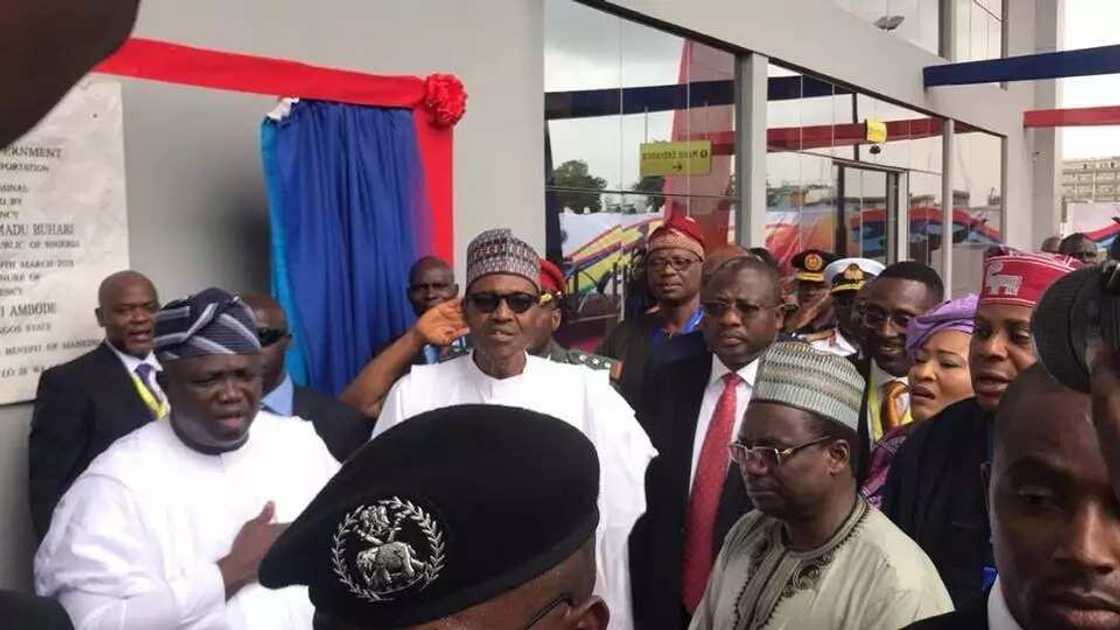 LIVE UPDATES: President Muhammadu Buhari makes historic visit to Lagos LIVE UPDATES: President Muhammadu Buhari makes historic visit to Lagos