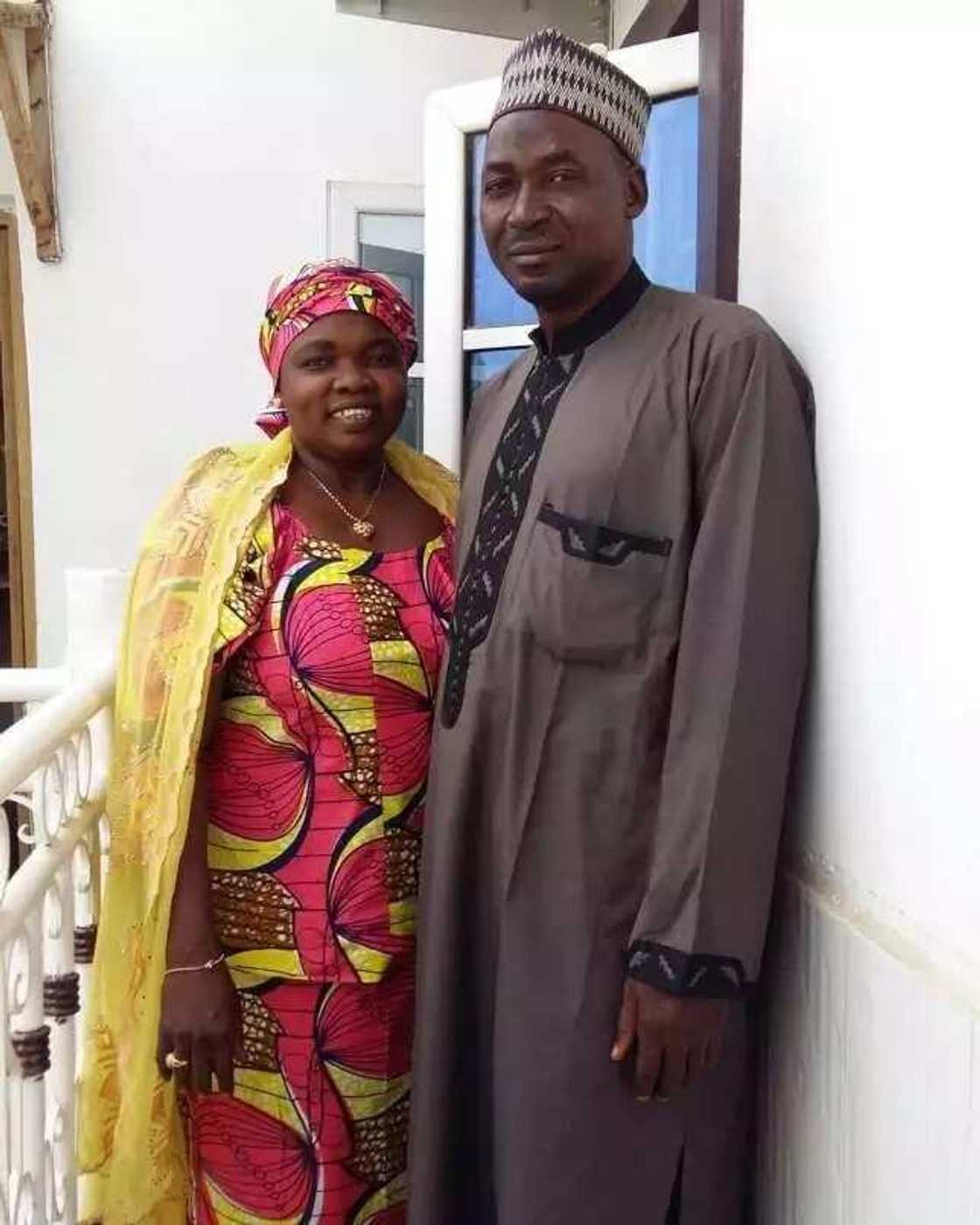 Dandalin Kannywood: Jaruma Daso ta saki zafafan hotunan ta da mijin ta Dandalin Kannywood: Jaruma Daso ta saki zafafan hotunan ta da mijin ta