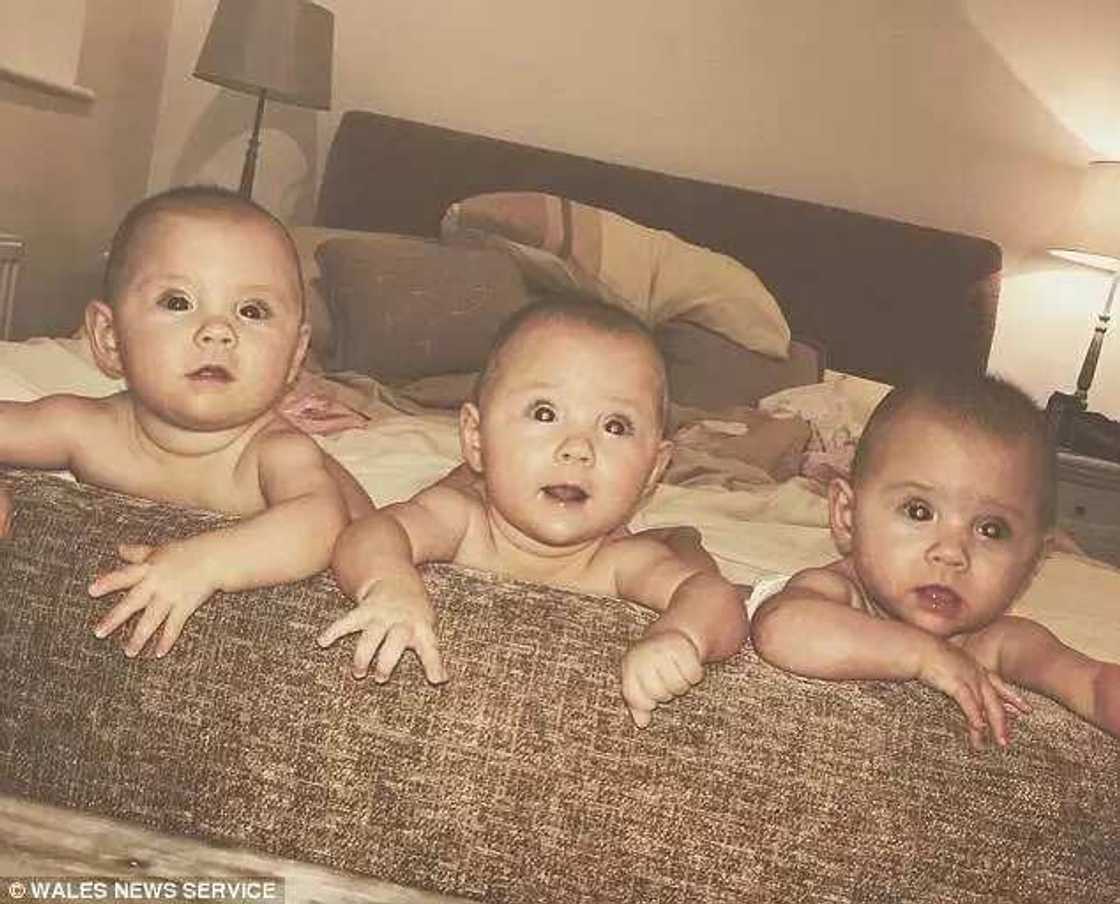 Oyinbo couple naturally conceives, welcomes identical triplet girls in UK (photos) Oyinbo couple naturally conceives, welcomes identical triplet girls in UK (photos)