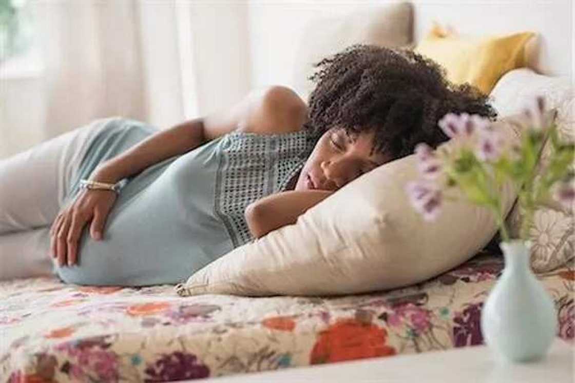 Sleeping positions for a pregnant woman - list of best poses Sleeping positions for a pregnant woman - list of best poses