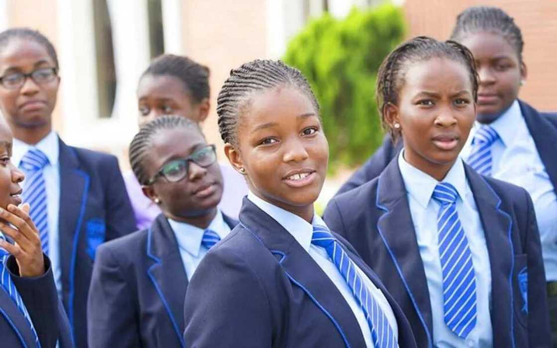 Wuta bal-bal: Gobara ta kama a dakin kwanan dalibai mata na wata makaranta a Abuja Wuta bal-bal: Gobara ta kama a dakin kwanan dalibai mata na wata makaranta a Abuja