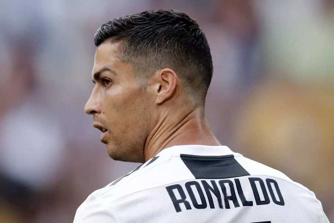 Messi, Ronaldo, da sauran ‘Yan wasan da su ka fi kowa albashi Messi, Ronaldo, da sauran ‘Yan wasan da su ka fi kowa albashi