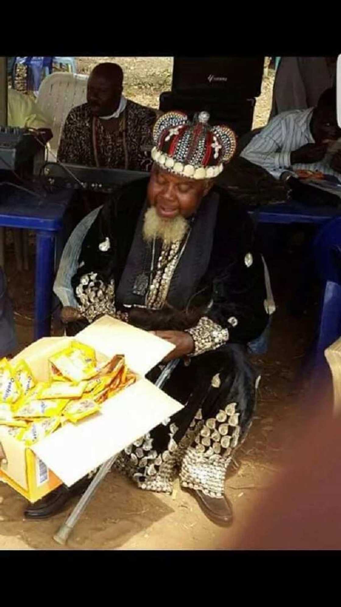 Ichie Mezuo Pericomo Okoye, Arusi Makaja 1, aka Pericoma, allegedly dies Ichie Mezuo Pericomo Okoye, Arusi Makaja 1, aka Pericoma, allegedly dies