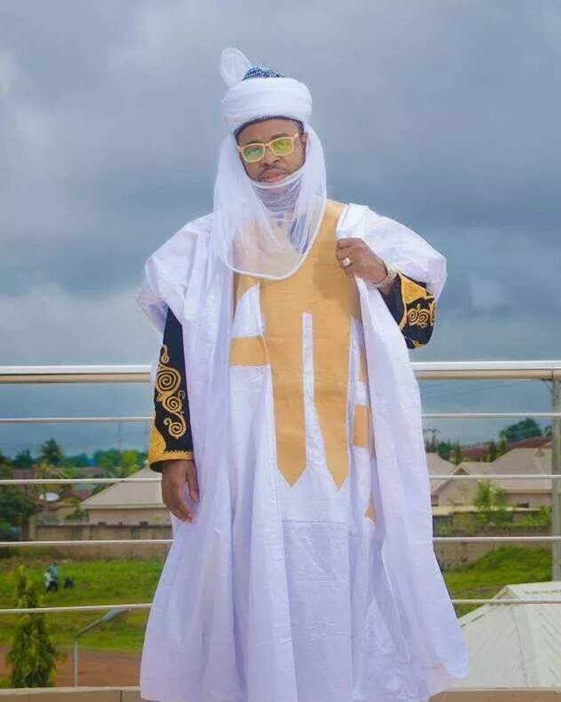 Dandalin Kannywood: Sani Danja ya samu muƙamin sarautar gargajiya a masarautar Bidda Dandalin Kannywood: Sani Danja ya samu muƙamin sarautar gargajiya a masarautar Bidda