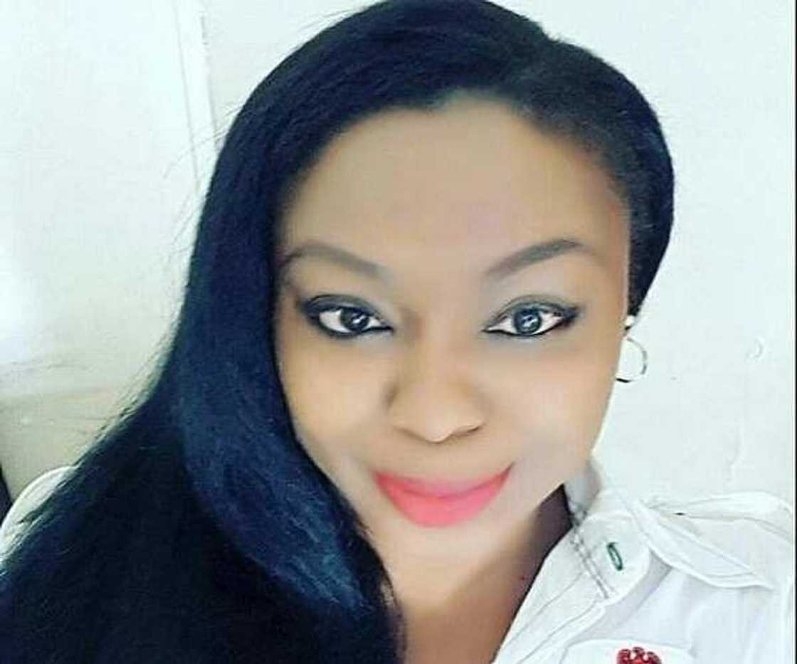 Wata mata ta rasa aikinta bayan sukar Osinbajo da Aisha Buhari Wata mata ta rasa aikinta bayan sukar Osinbajo da Aisha Buhari