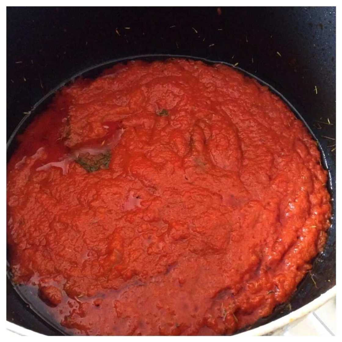 party jollof rice with bay leaf party jollof rice with bay leaf