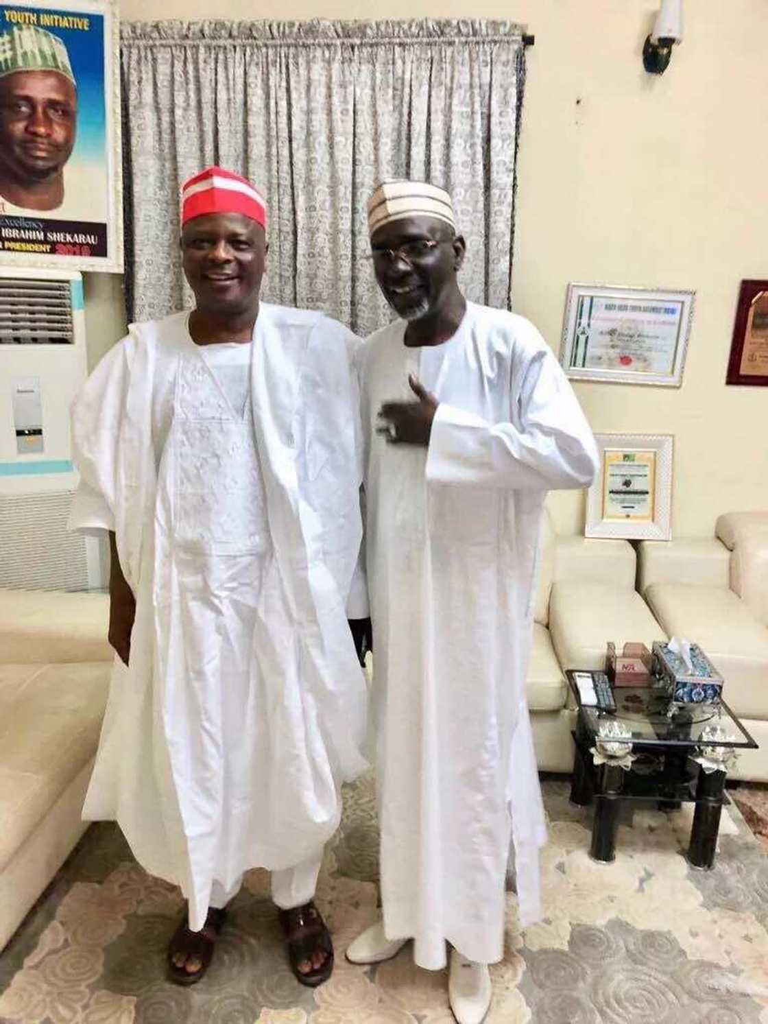 Shekarau ya gana da Kwankwaso bayan sulalewar sa daga APC zuwa PDP Shekarau ya gana da Kwankwaso bayan sulalewar sa daga APC zuwa PDP