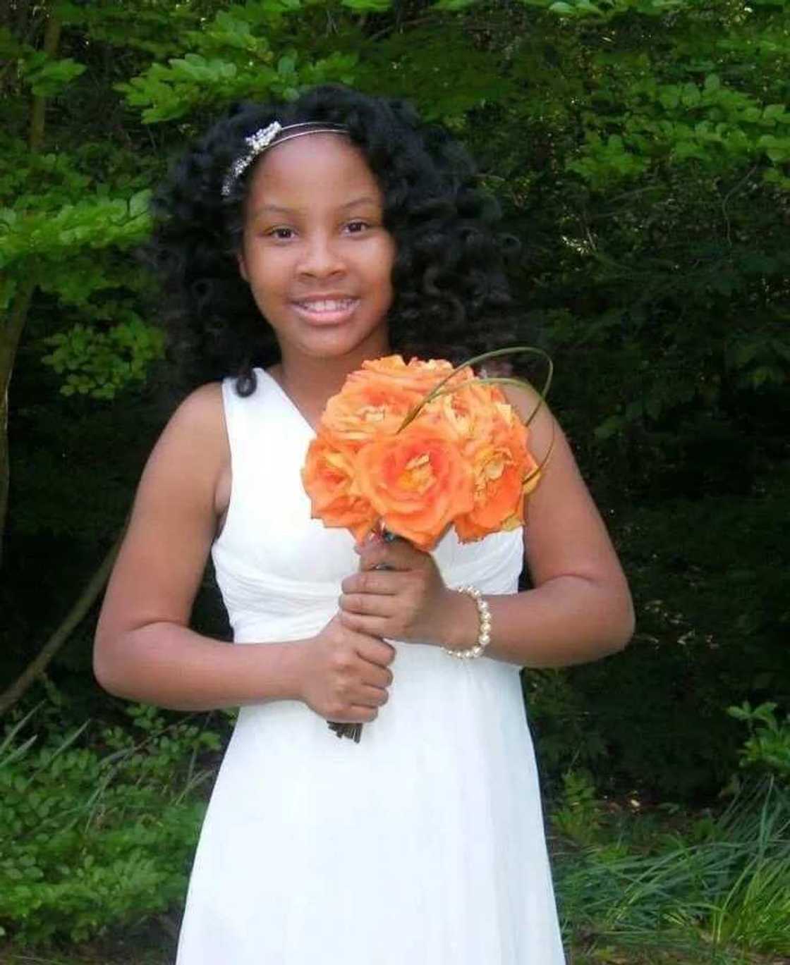 Little bride hairdo with large curls