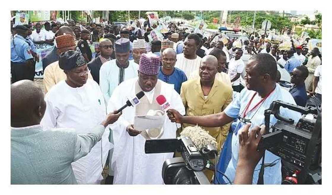 Respect Appeal Court’s judgement or risk jail, Okorocha tells Makarfi, others Respect Appeal Court’s judgement or risk jail, Okorocha tells Makarfi, others
