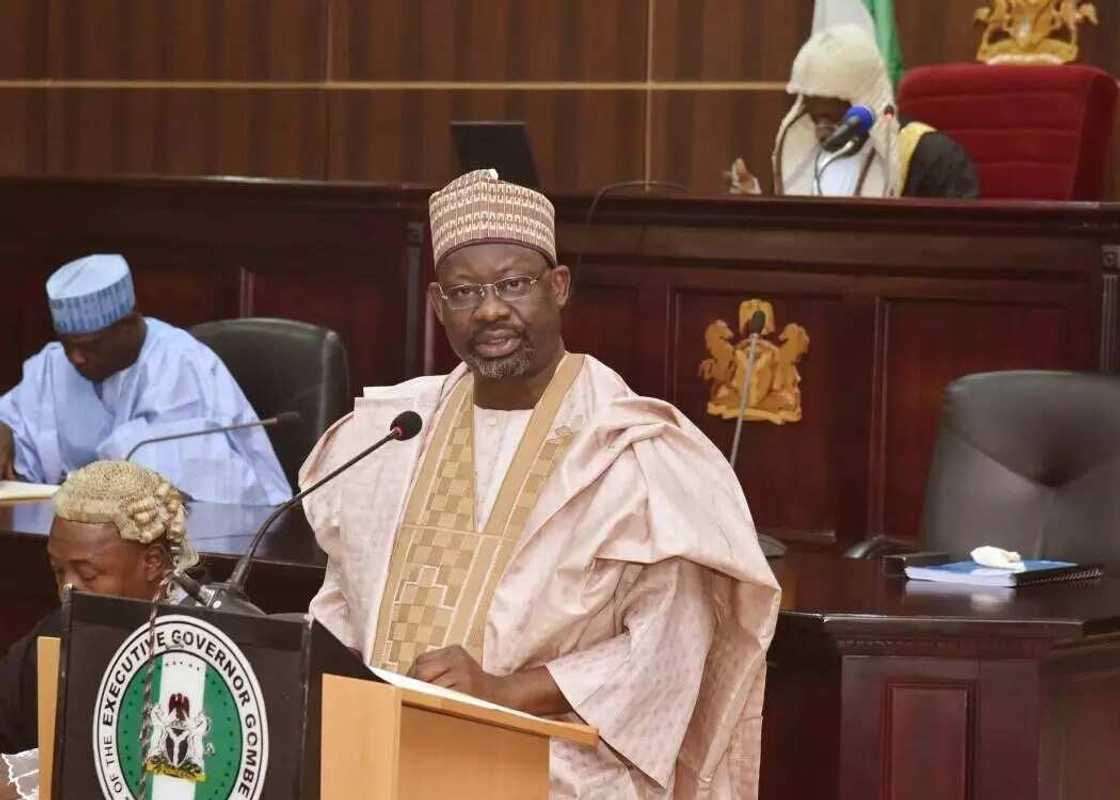 Aikin N6bn: Cacar baki ta barke a tsakanin tsohon gwamna Dankwambo da gwamna Yahaya Aikin N6bn: Cacar baki ta barke a tsakanin tsohon gwamna Dankwambo da gwamna Yahaya