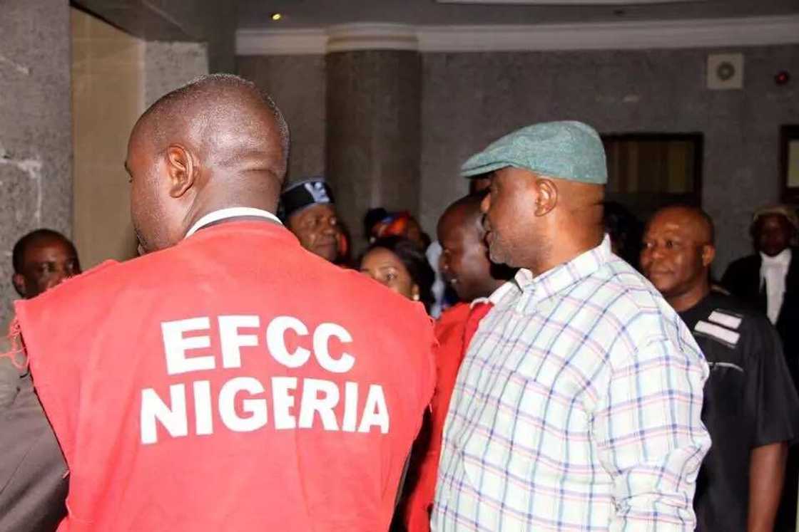 JUST IN: EFCC Finally Docks Raymond Dokpesi (PHOTOS) JUST IN: EFCC Finally Docks Raymond Dokpesi (PHOTOS)