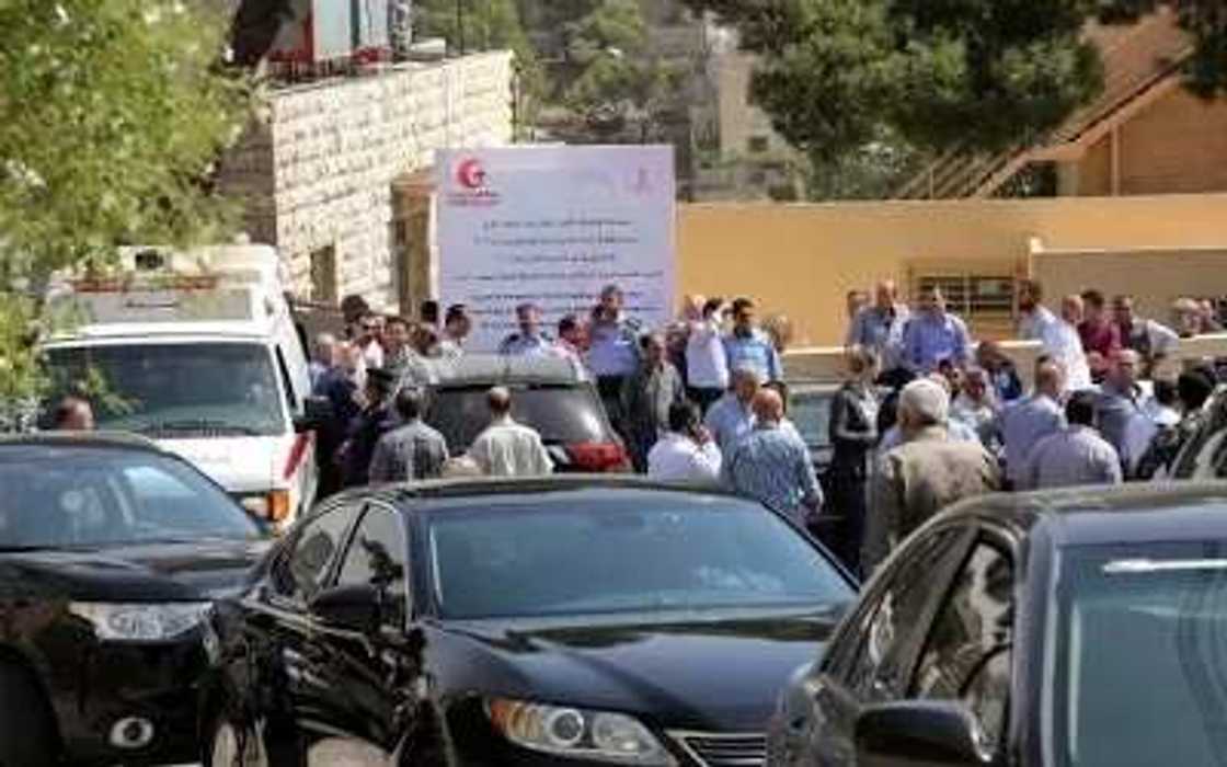 Imam kills Christian writer charged over anti-Islam cartoon Imam kills Christian writer charged over anti-Islam cartoon