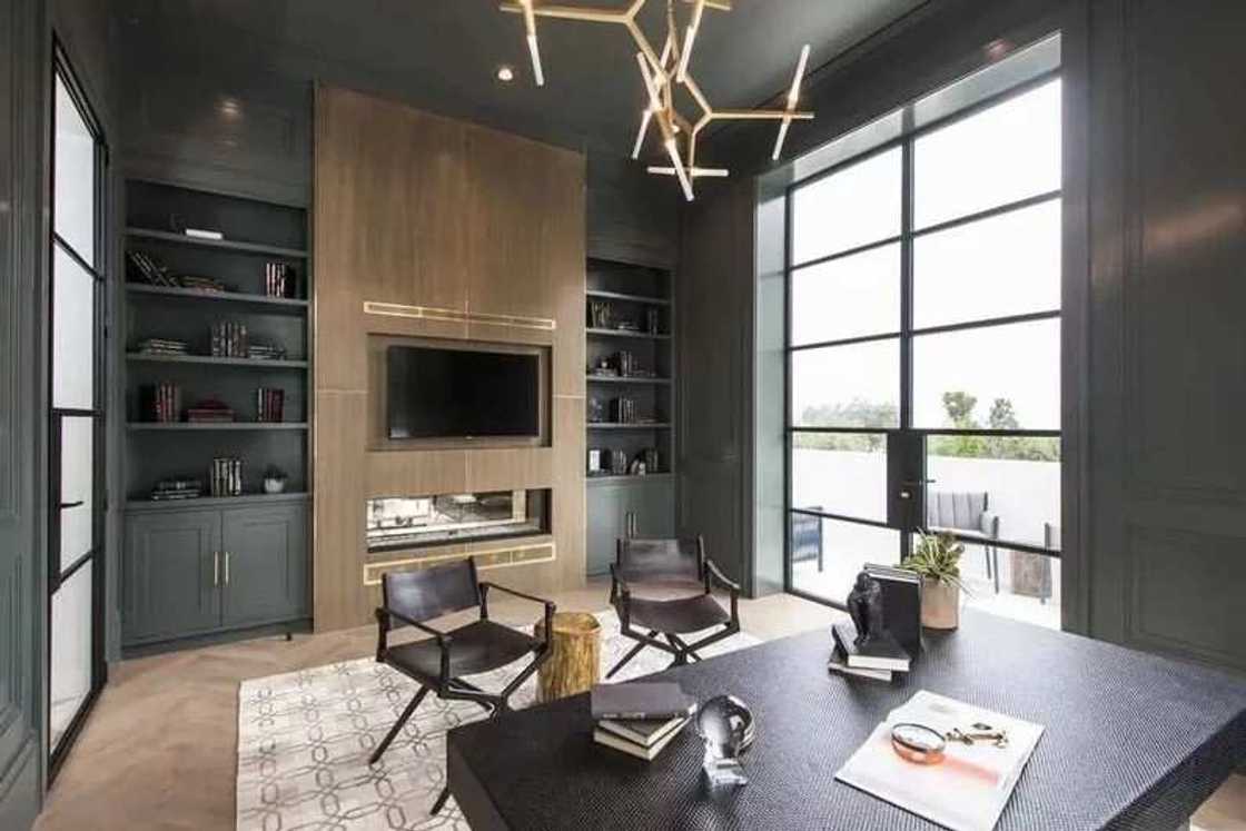 LeBron James buys new mansion in Brentwood for $23M (photos) LeBron James buys new mansion in Brentwood for $23M (photos)