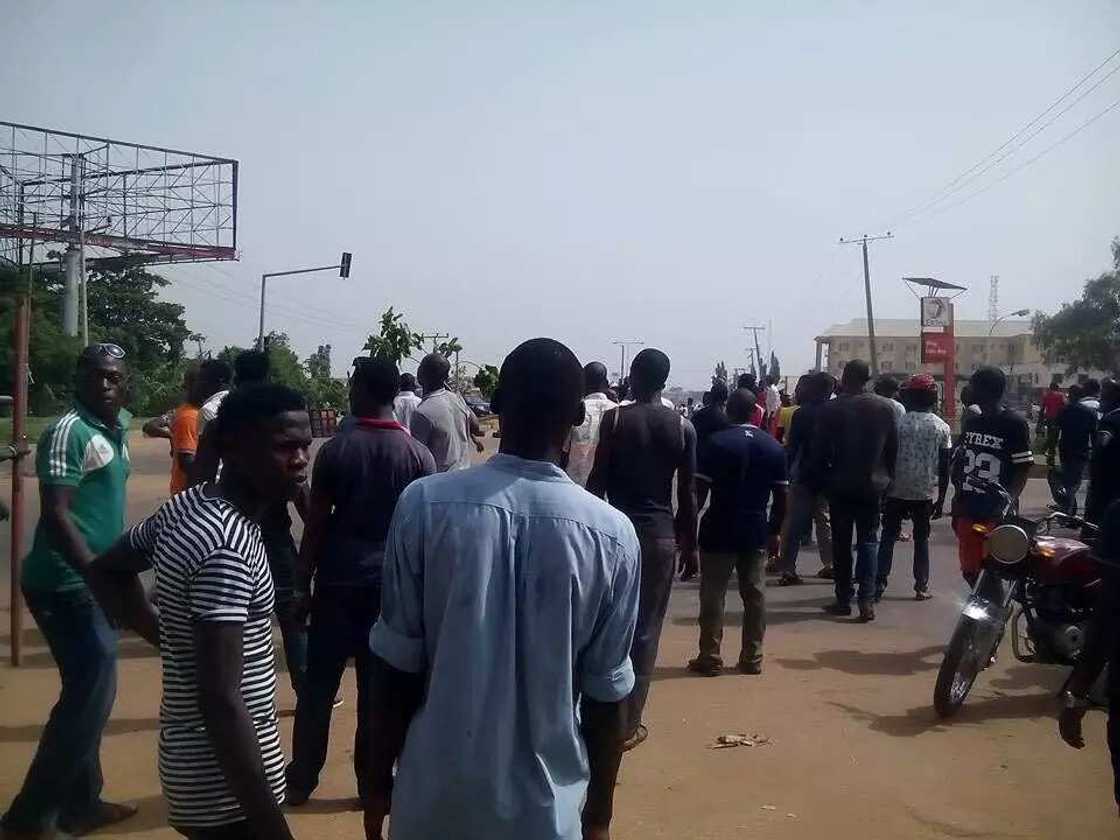 Da dumi-dumi: Rikici ya barke tsakanin Hausawa da Yarbawa a Ilori Da dumi-dumi: Rikici ya barke tsakanin Hausawa da Yarbawa a Ilori