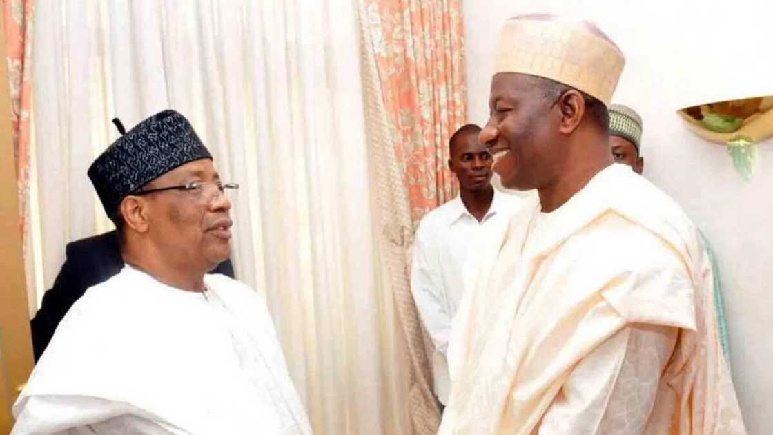 IBB da sun yi wata ganawa a sirrance a garin Minna ta jihar Neja IBB da sun yi wata ganawa a sirrance a garin Minna ta jihar Neja