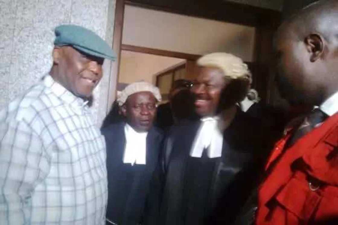 JUST IN: EFCC Finally Docks Raymond Dokpesi (PHOTOS) JUST IN: EFCC Finally Docks Raymond Dokpesi (PHOTOS)