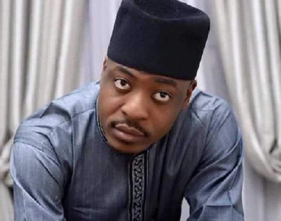 Waƙar siyasa ta shigar da Sadiq Zazzabi tsaka mai wuya Waƙar siyasa ta shigar da Sadiq Zazzabi tsaka mai wuya