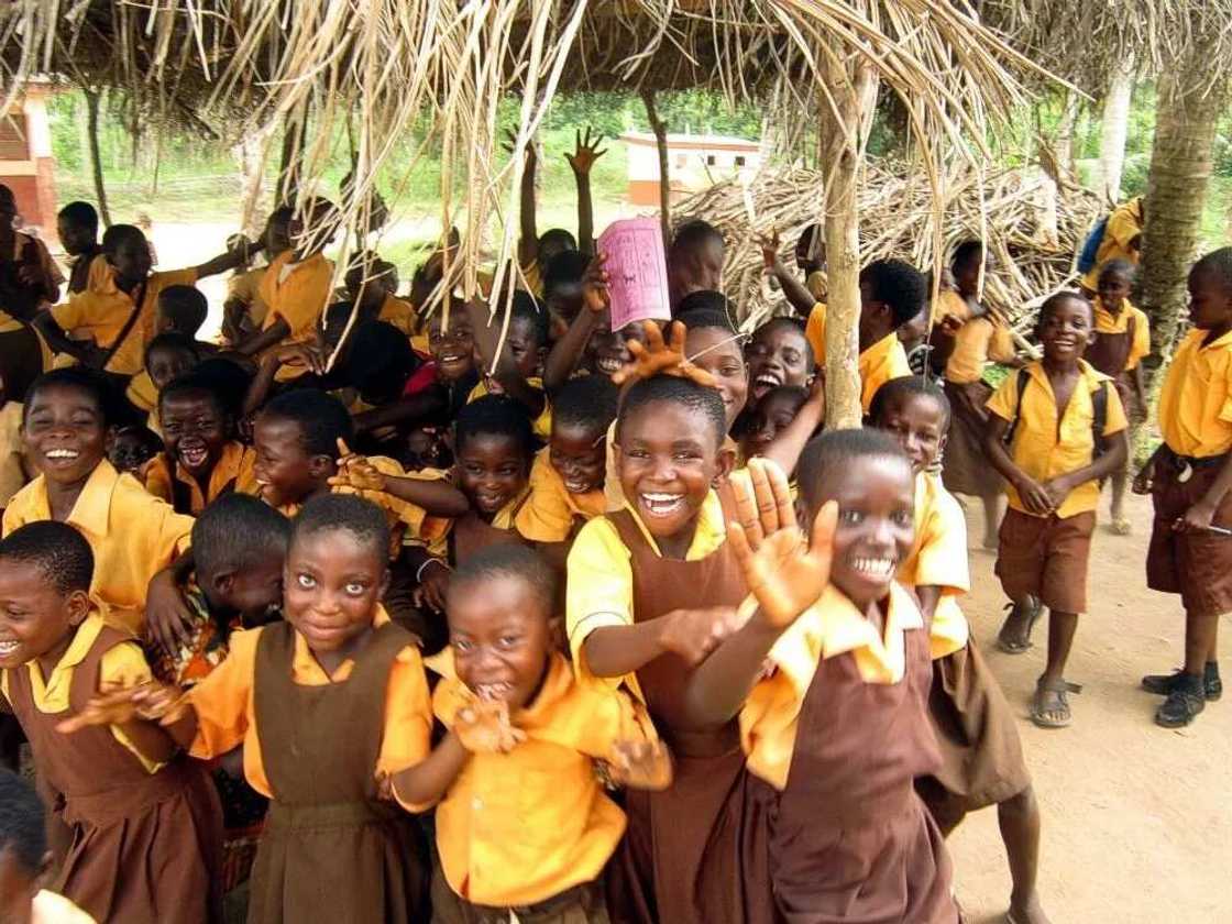 Functions of school uniform Functions of school uniform