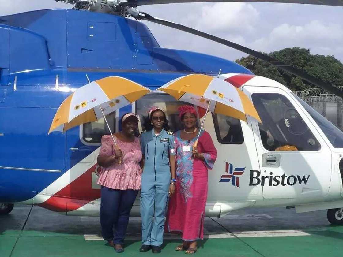 Meet Nigeria’s first female helicopter pilot (photos) Meet Nigeria’s first female helicopter pilot (photos)