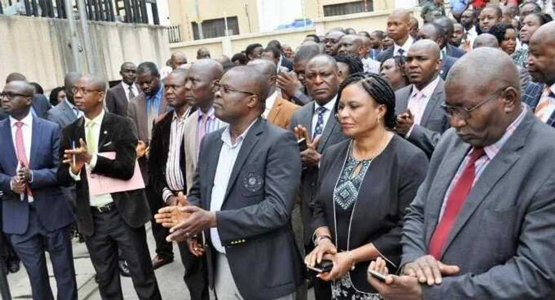 Magu makes special vow as EFCC celebrates success Magu makes special vow as EFCC celebrates success