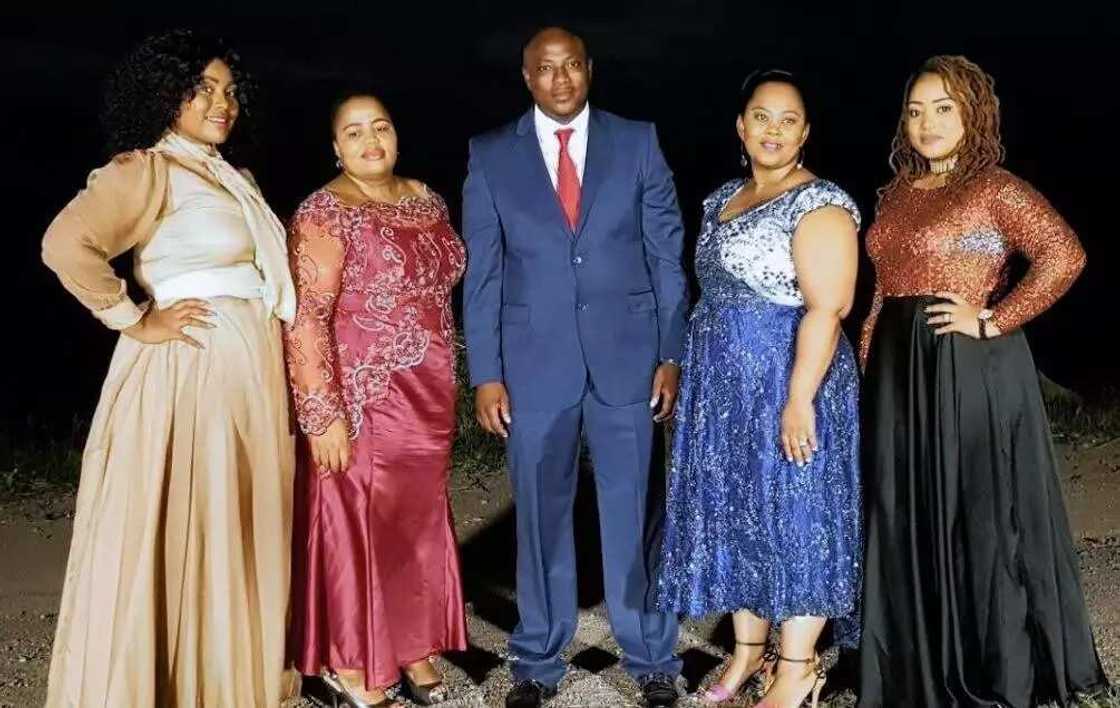 Polygamous family advantages and disadvantages Polygamous family advantages and disadvantages