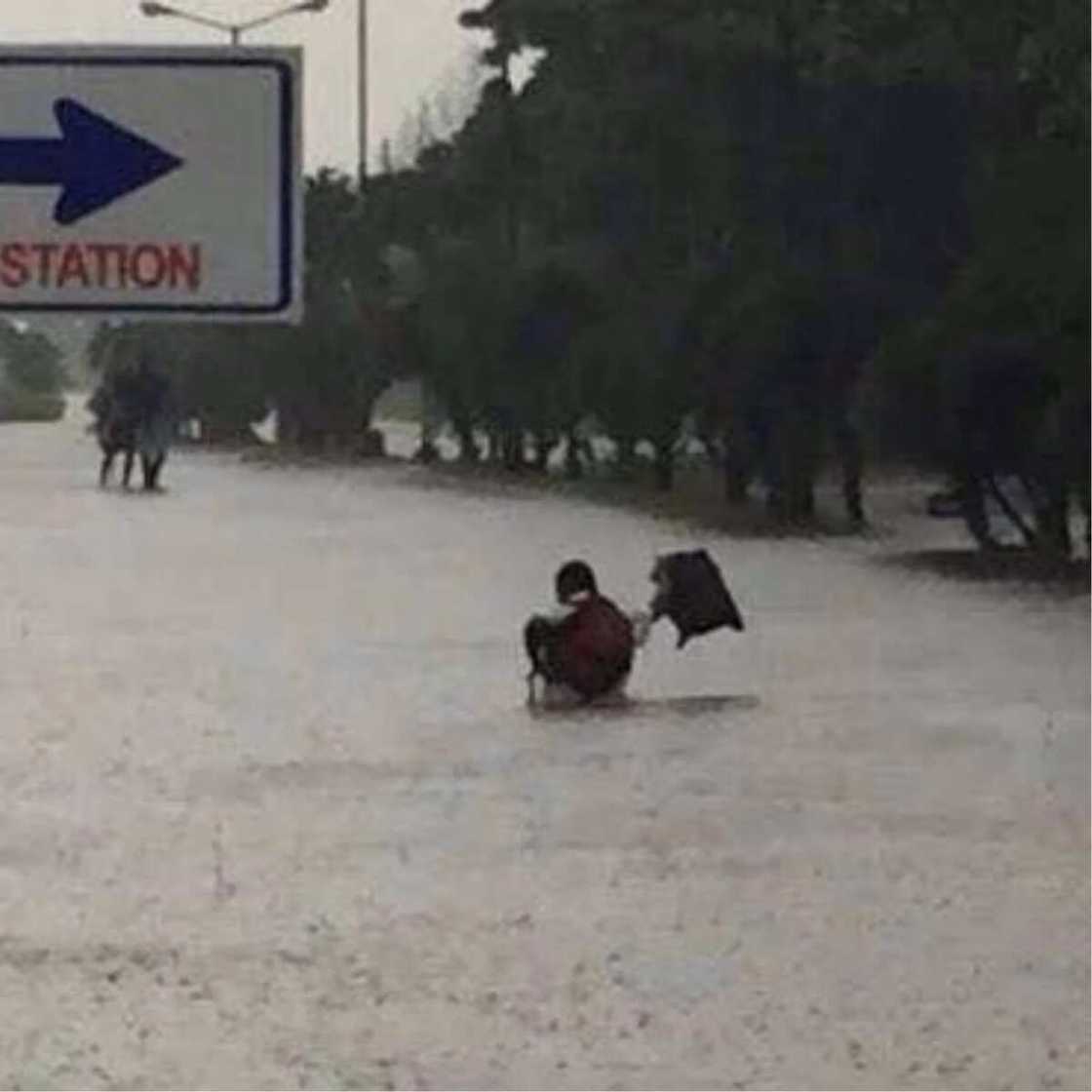 Lagos flood : Not everyone in Lekki built properties from the proceeds of crime (photos, video) Lagos flood : Not everyone in Lekki built properties from the proceeds of crime (photos, video)