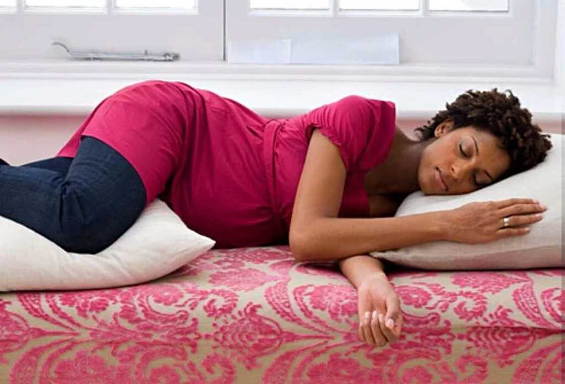 Sleep on the side during pregnancy Sleep on the side during pregnancy