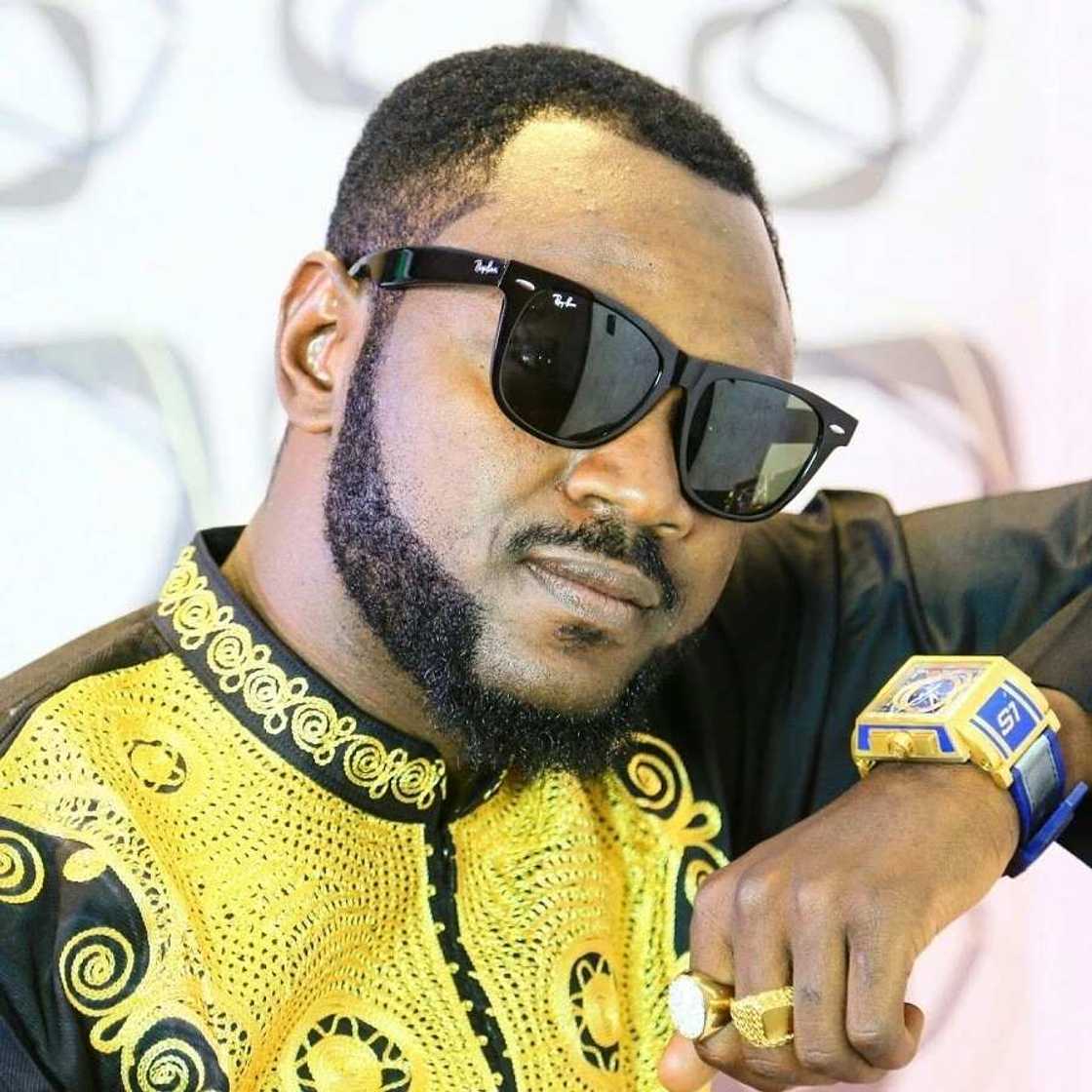 Adam A. Zango ya bar tafiyar Atiku ya sake komawa ta Buhari Adam A. Zango ya bar tafiyar Atiku ya sake komawa ta Buhari
