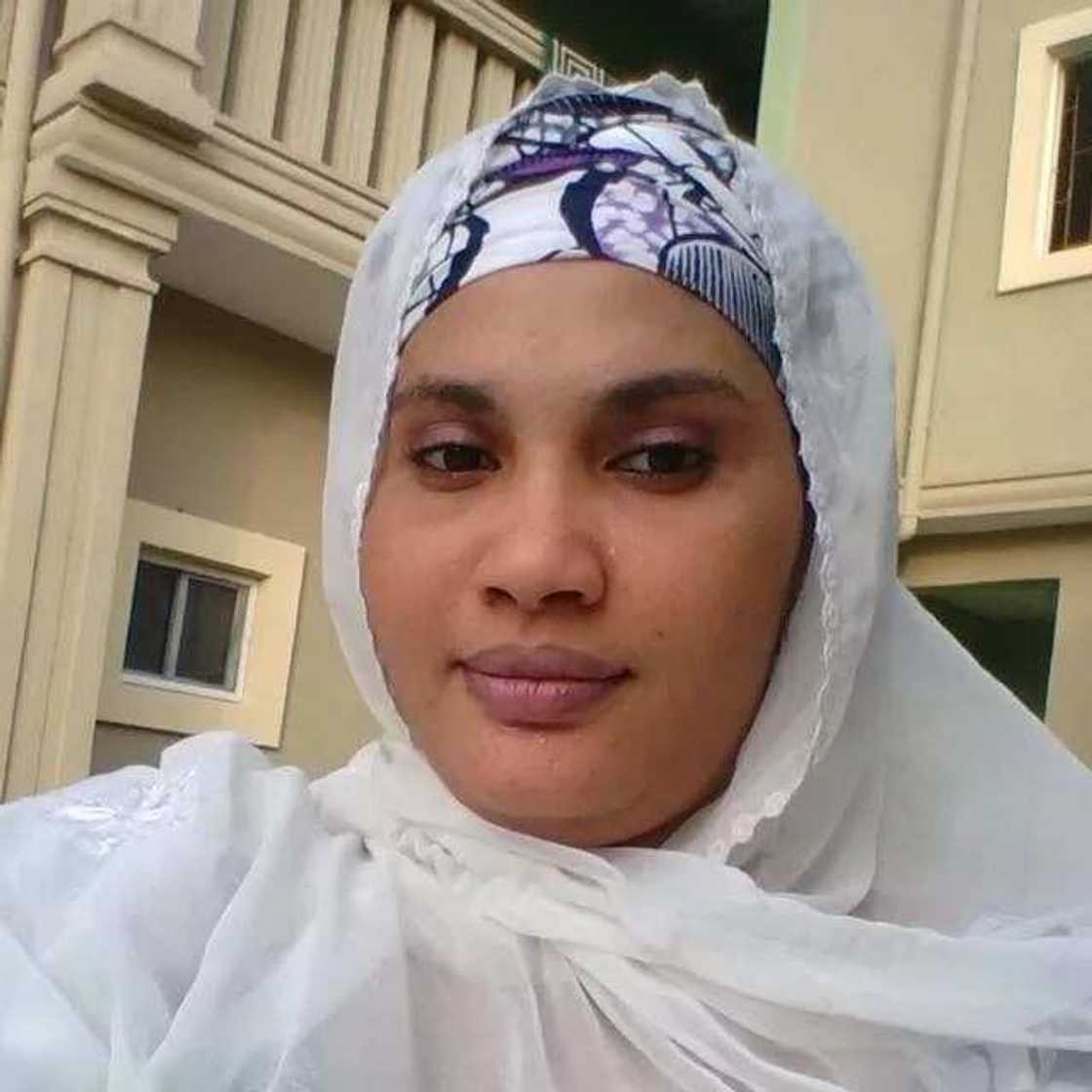 Dandalin Kannywood: Safiya Musa tayi wa sauran matan fim wa'azi Dandalin Kannywood: Safiya Musa tayi wa sauran matan fim wa'azi