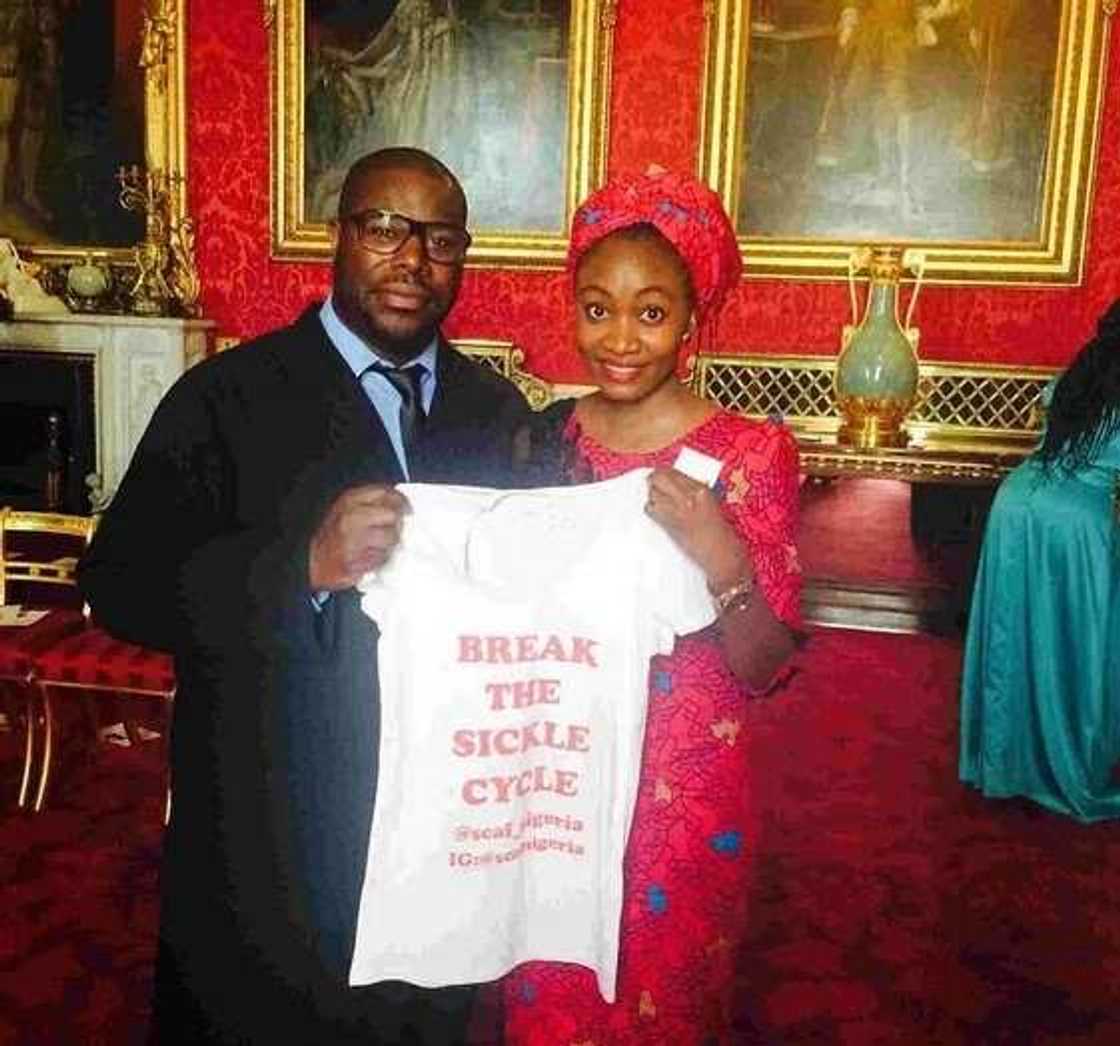 Queen of England Honours Nigerian Girl (Photos)