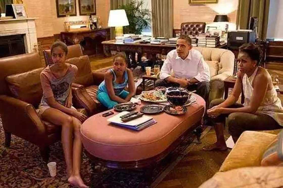 Tsabar soyayya dake tsakanin Obama da yayansa (hotuna) Tsabar soyayya dake tsakanin Obama da yayansa (hotuna)