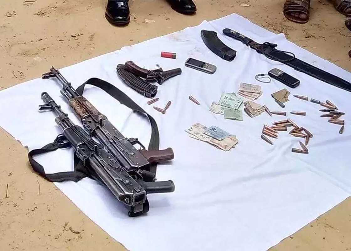 Yansanda sun ga bayan ýan fashin da suka addabi garin Bichi na jihar Kano (Hotuna) Yansanda sun ga bayan ýan fashin da suka addabi garin Bichi na jihar Kano (Hotuna)