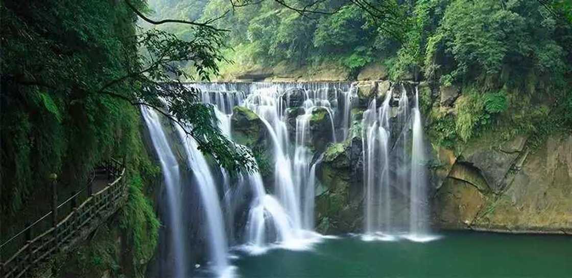 The Erin-Ijesha Waterfall