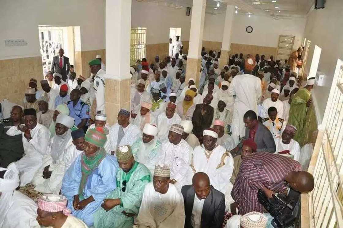 An bude babban masallacin juma'an da gwamnan Bauchi ya gina (Hotuna) An bude babban masallacin juma'an da gwamnan Bauchi ya gina (Hotuna)